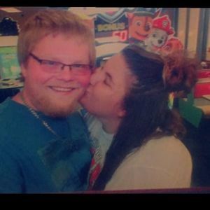 Meet your Posher, Elise